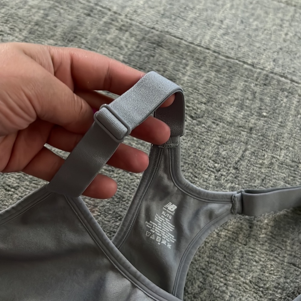 New Balance Sports Bra - Picture 3 of 5